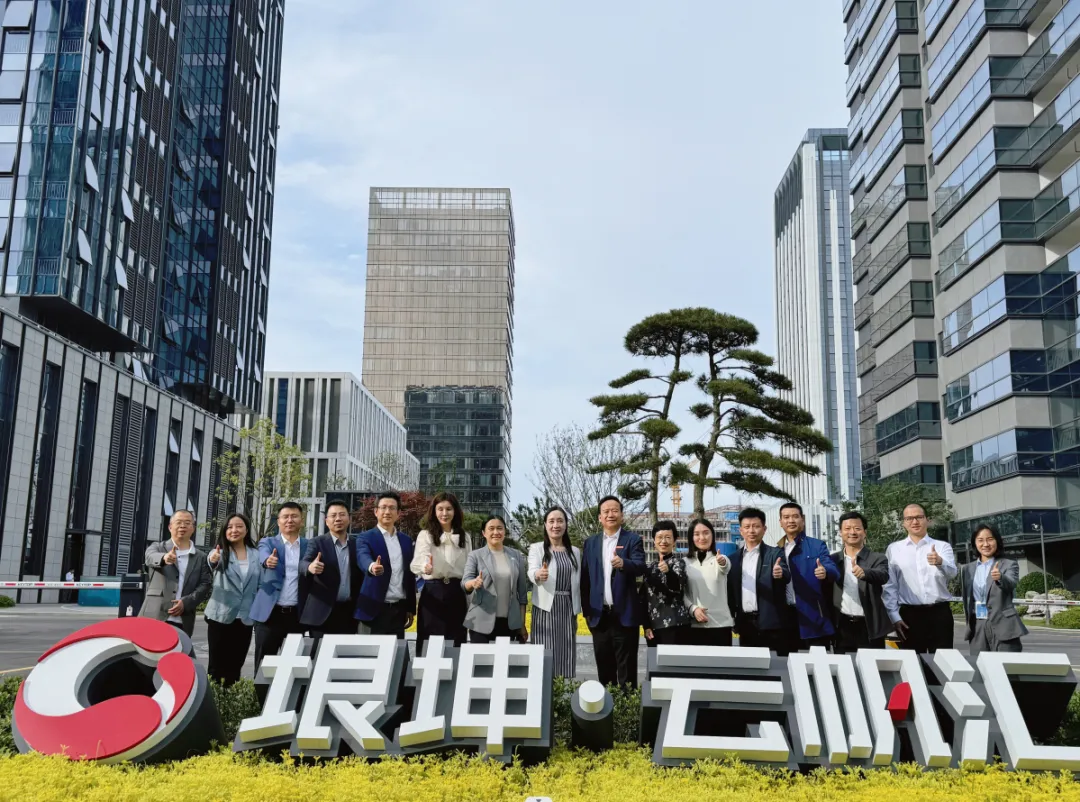 产教融合 研产贯通丨金陵科技学院与垠坤集团达成初步合作意向